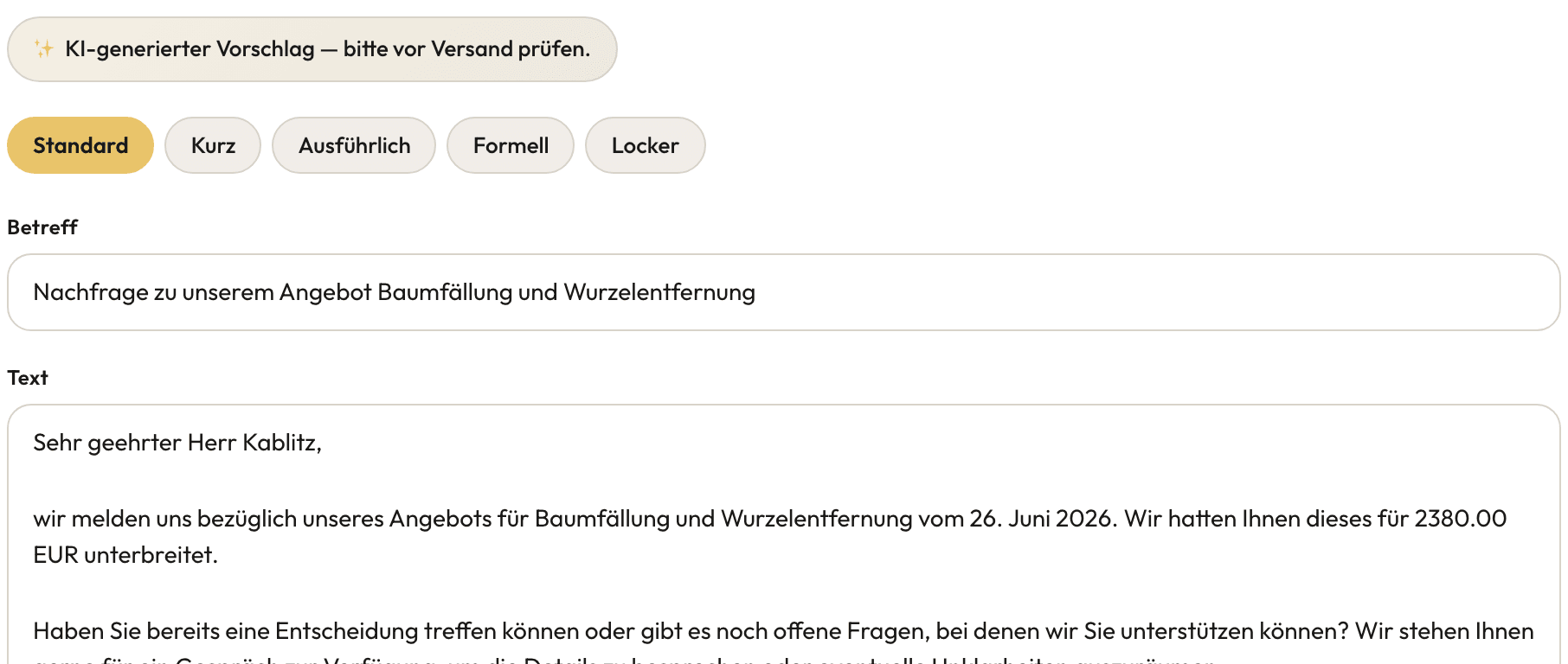 Versand-Assistent mit KI-generiertem Vorschlag, Stil-Varianten und Betreff sowie Anfang des Nachrichtentexts