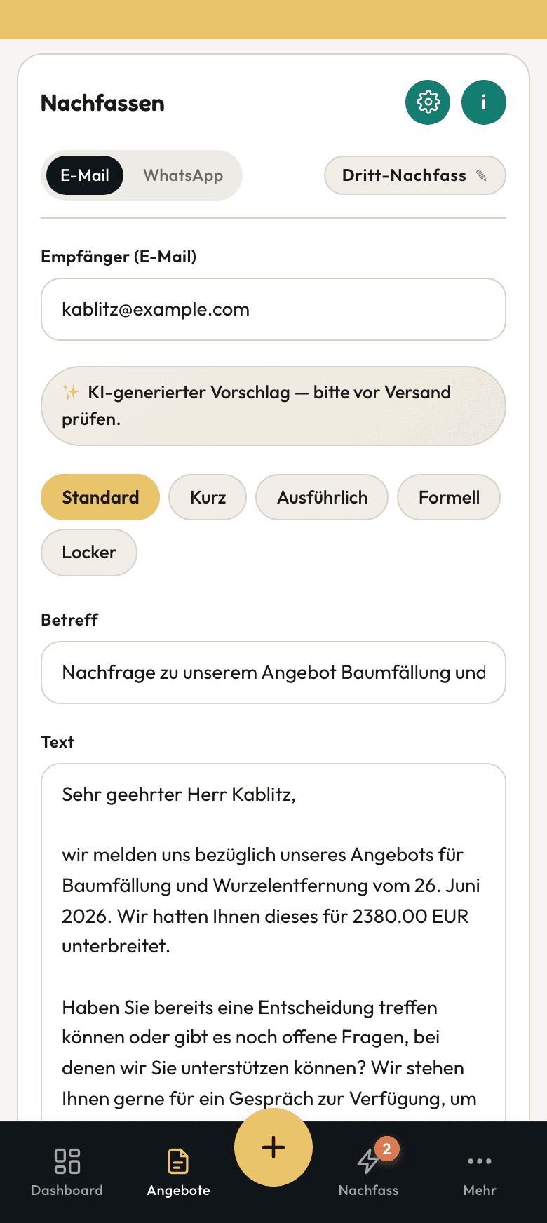 Der Versand-Assistent mit fertigem KI-Nachfass-Entwurf und Stil-Varianten